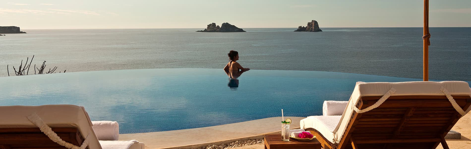 Cala de Mar Resort & Spa Ixtapa Location