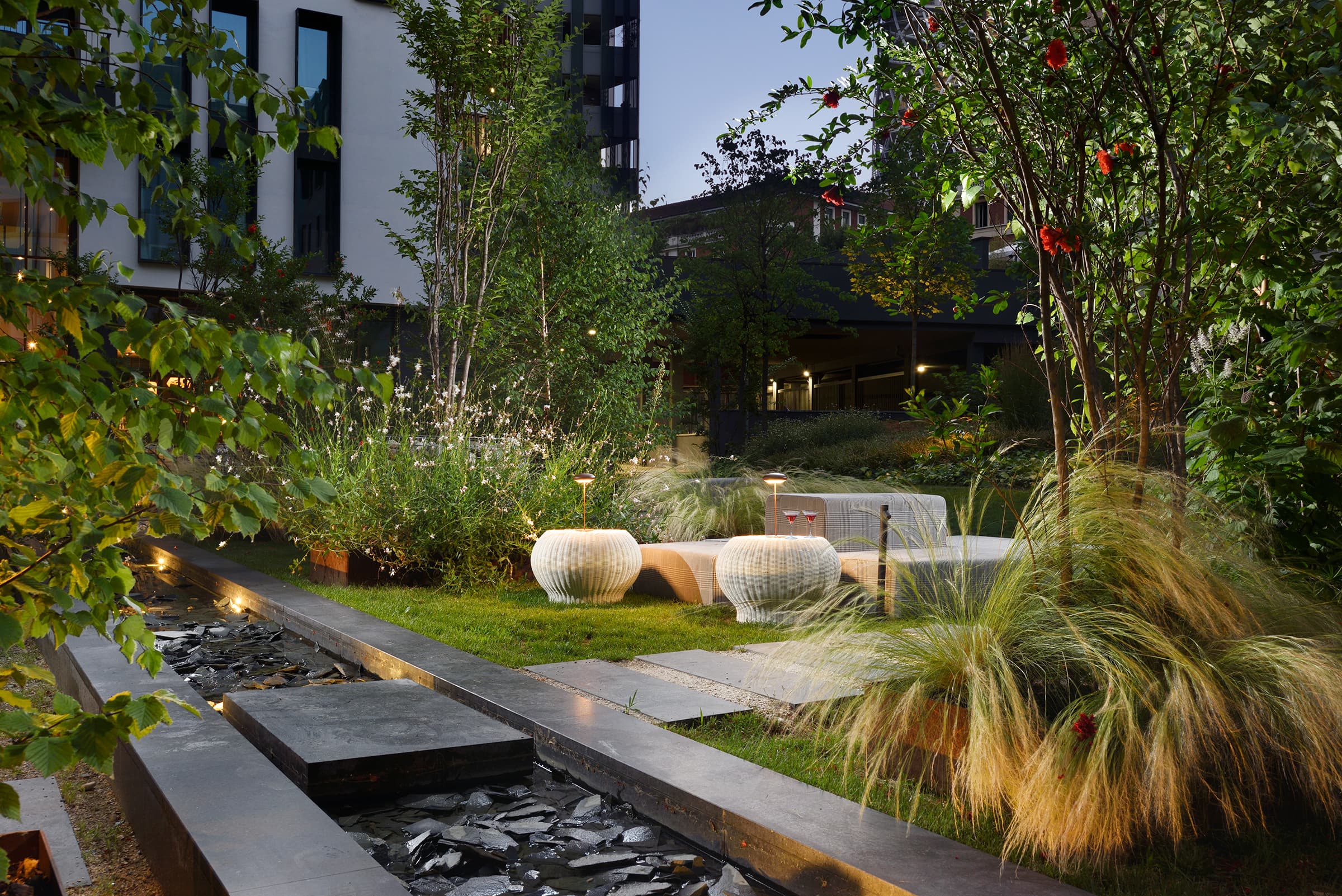 Milano Verticale UNA Esperienze Overview