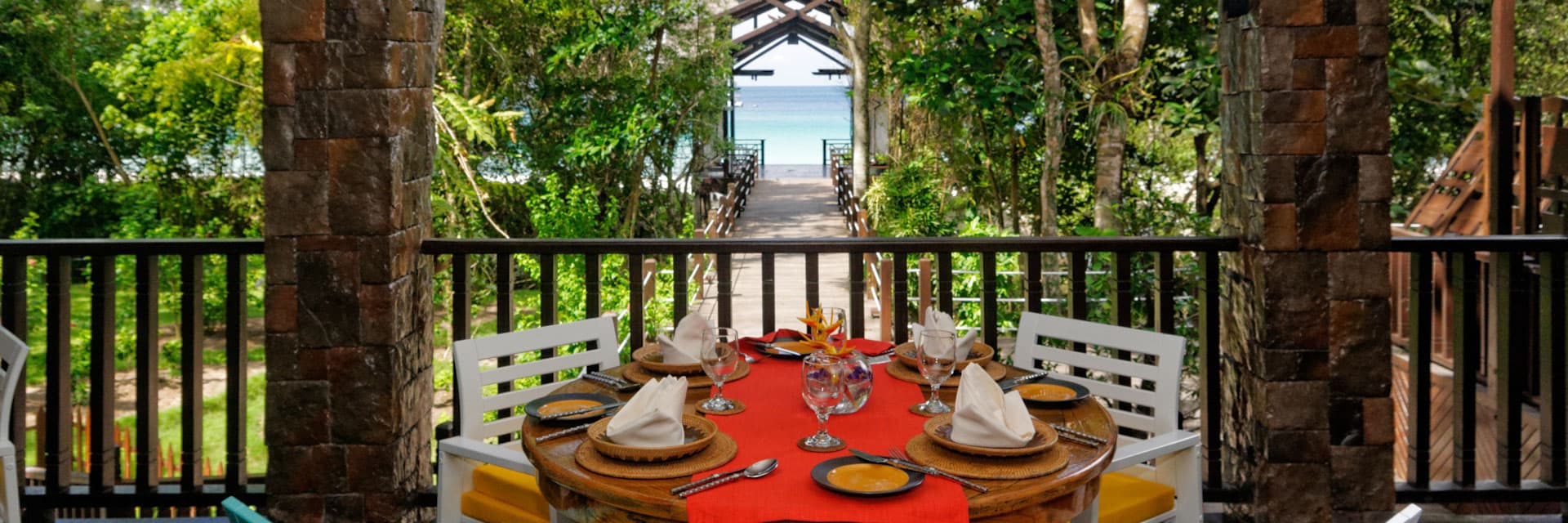 Bungaraya Island Resort Dining