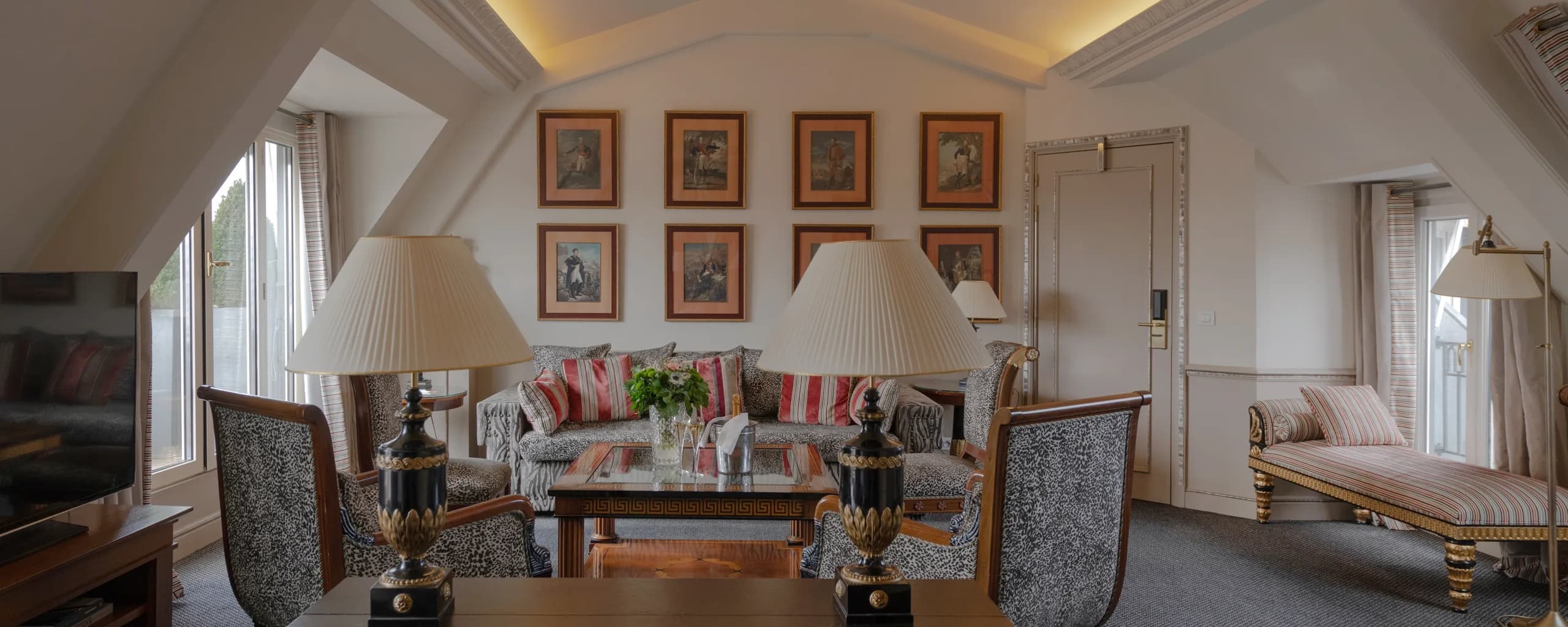 Hotel Napoleon Paris Location