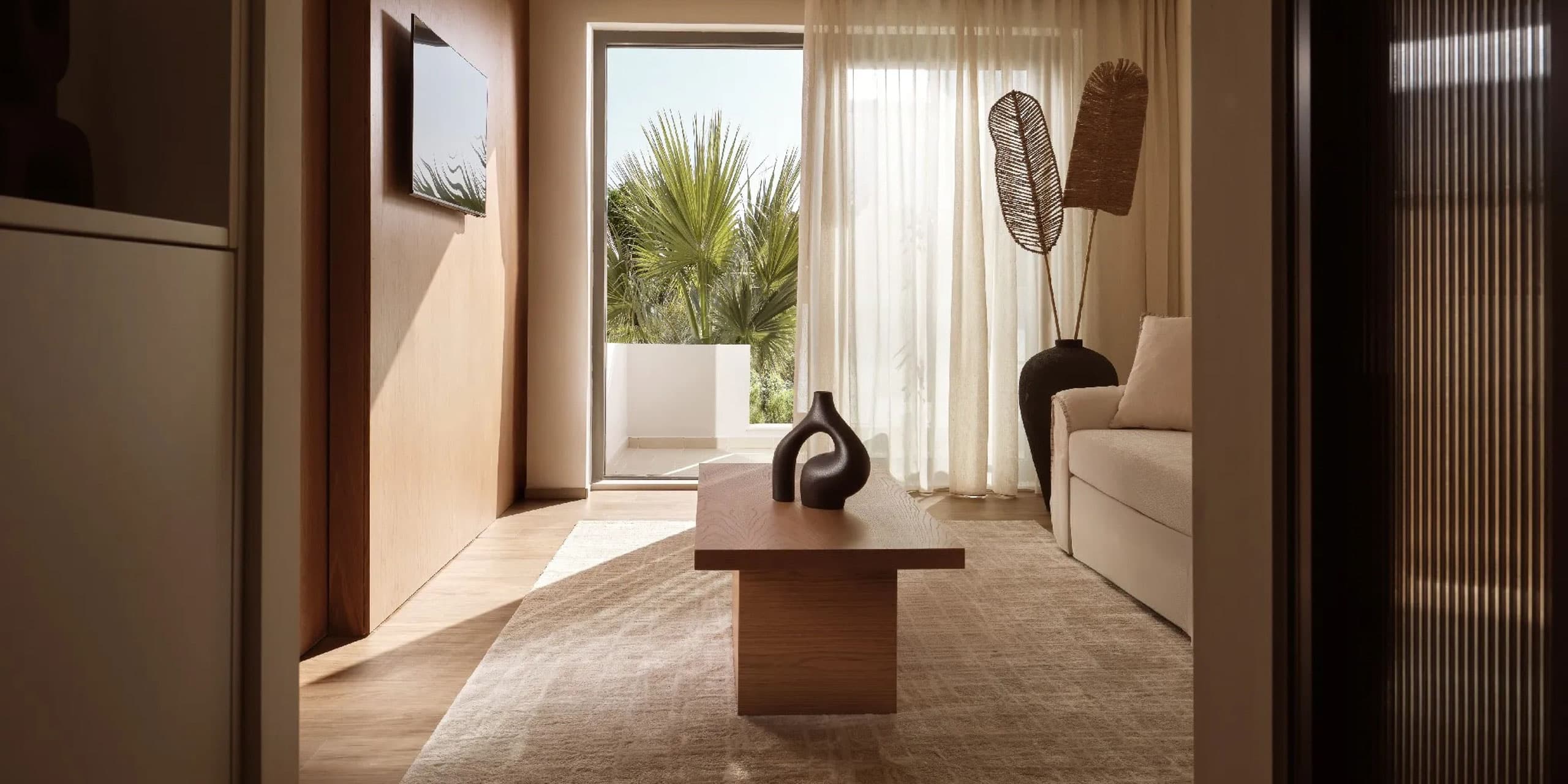 Lesante Classic Overview