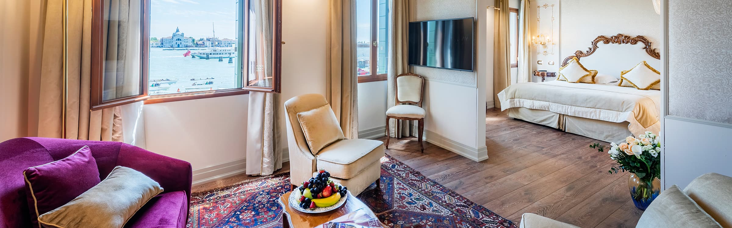 Hotel Monaco & Grand Canal Overview