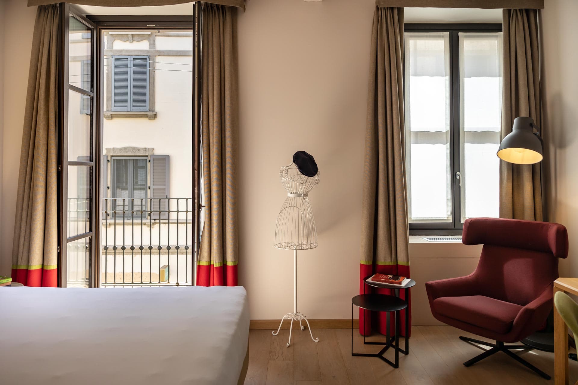 Savona 18 Suites Location