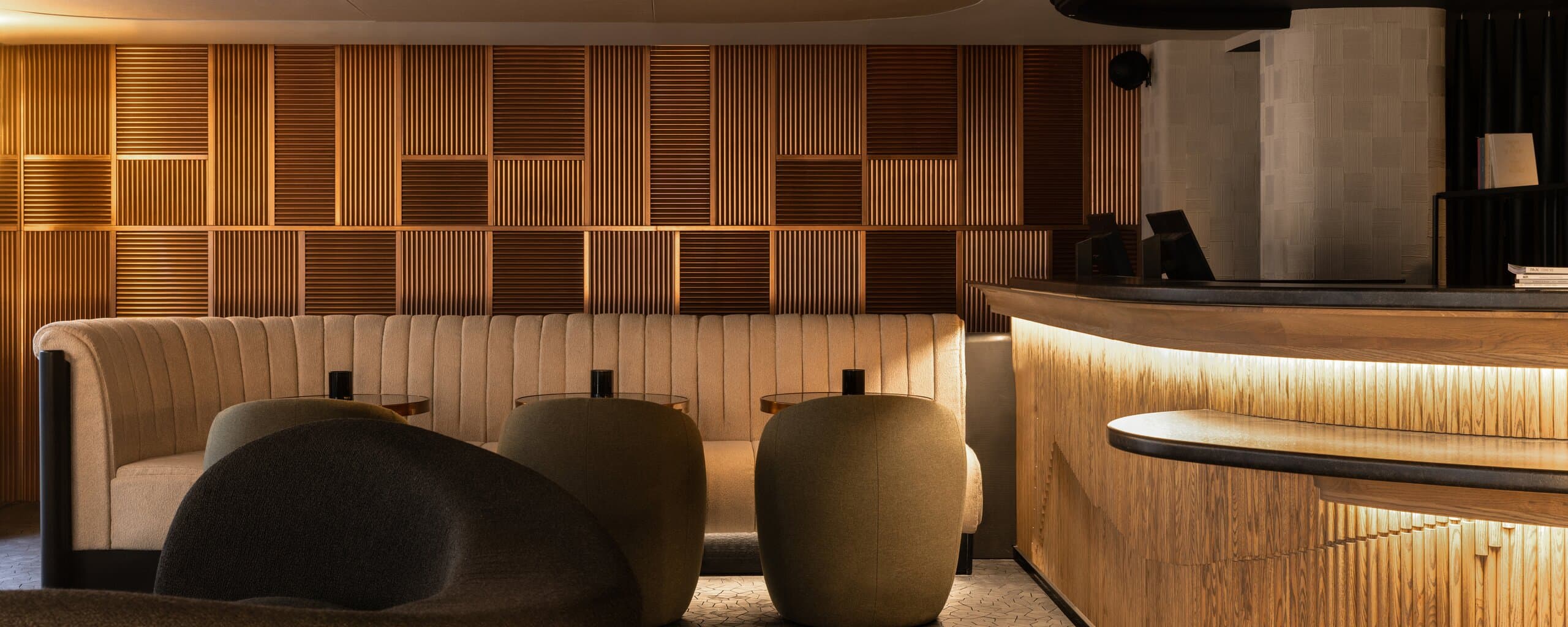 Hôtel Dame des Arts Overview