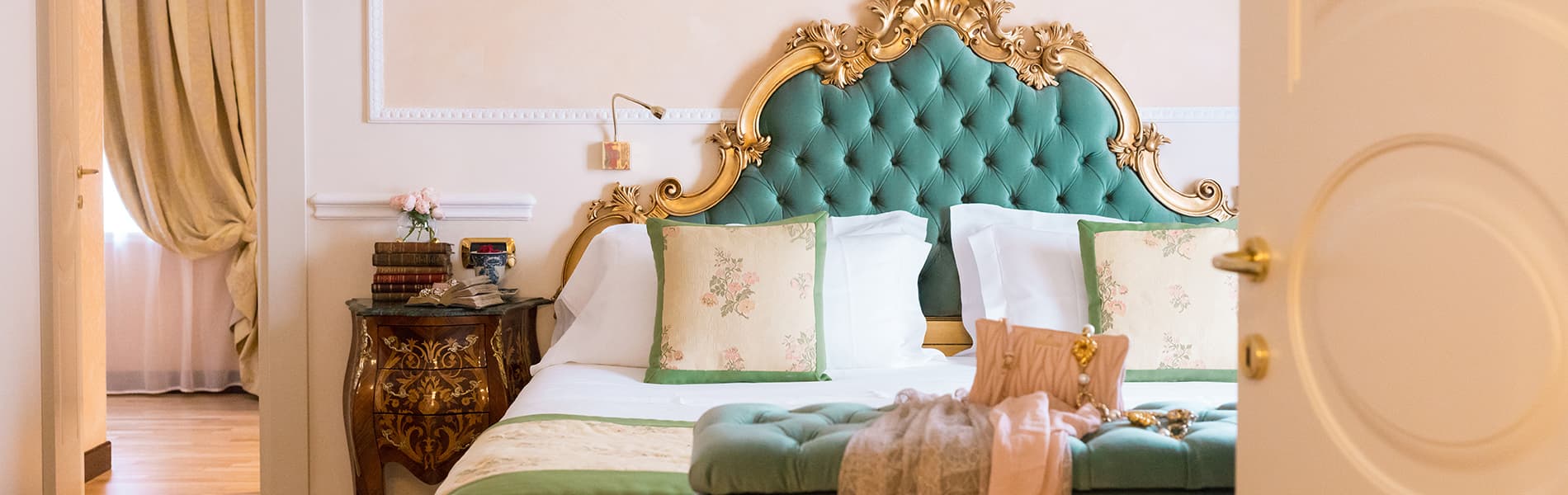 Bernini Palace Hotel Overview